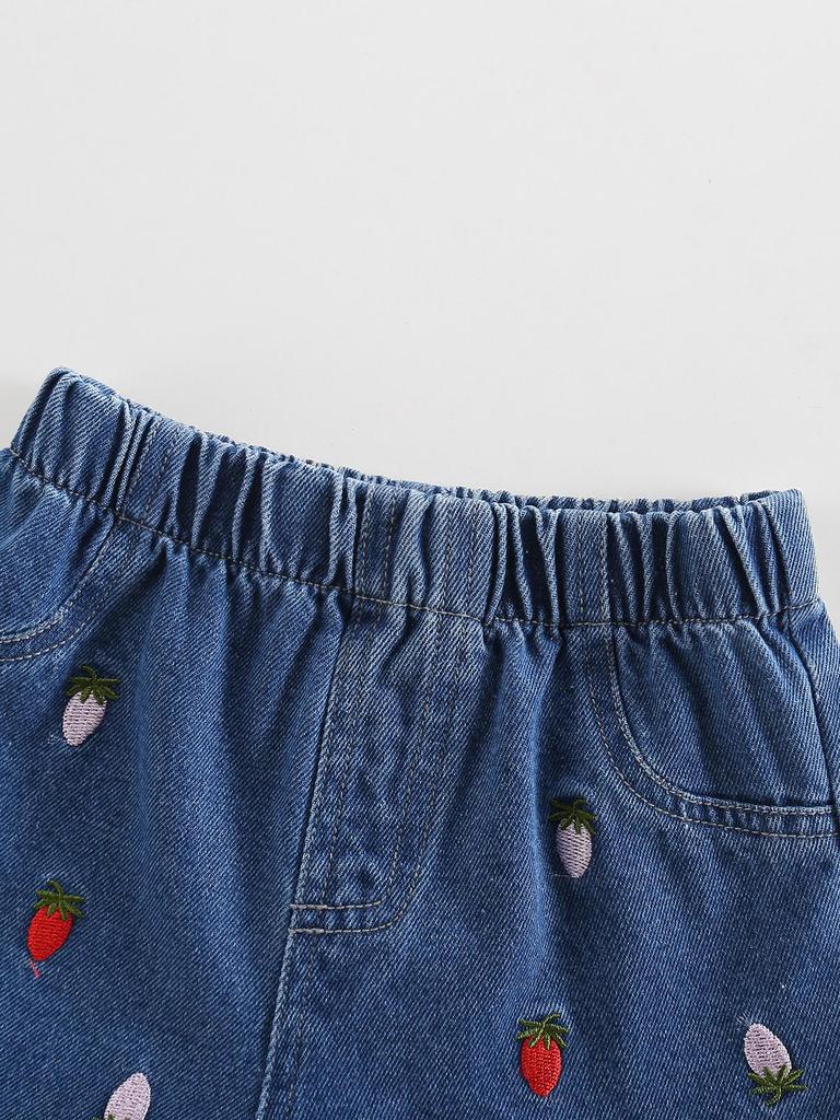 Two piece girls' casual cute and sweet strawberry bow printed vest paired with playful strawberry embroidery retro blue denim shorts set