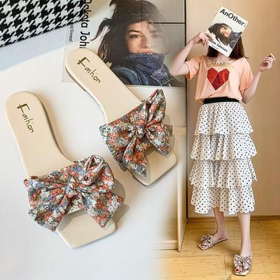 Модные женские новые тапочки, летние пляжные тапочки с принтом бантов, сандалии с одним словом, тапочки большого размера на плоской подошве, модные