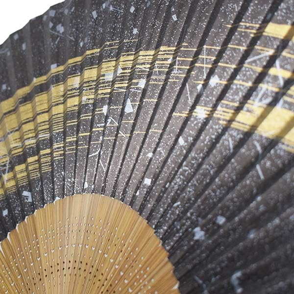 Kimono painted made in carved from karaki Kasumi [Stylish Iroha] High-quality fan, Japan, wood, scented, black, 506