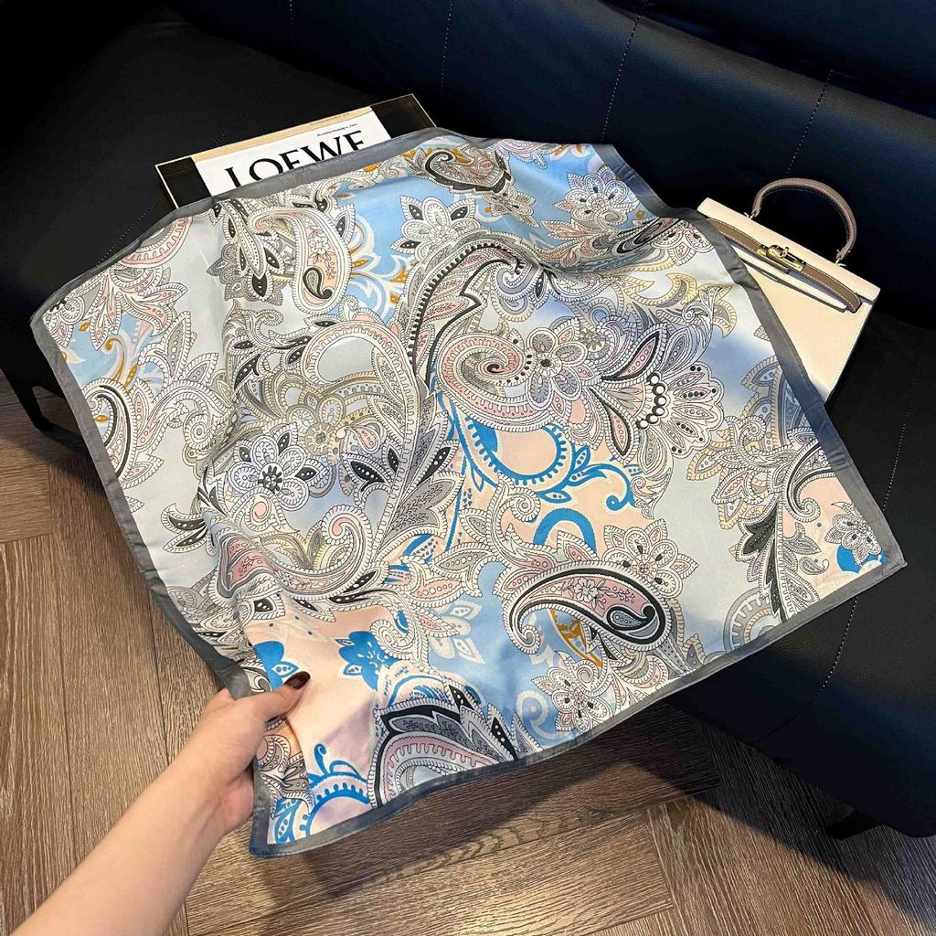 New cashew flower square scarf women's retro high-end silk scarf fashion versatile temperament scarf thin 71 cm