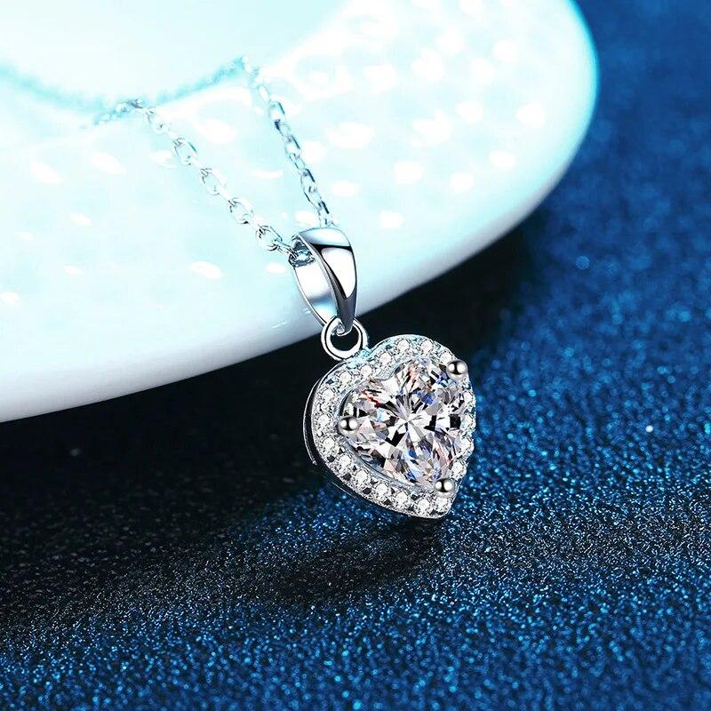 New Luxury Real 1CT Moissanite Heart Pendant Necklace for Woman Lovers S925 Sterling Silver Diamond Neck Chain Necklaces Gift