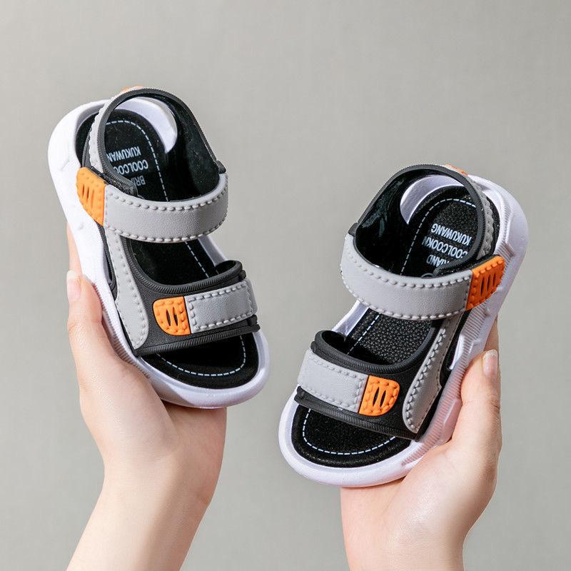 New trendy summer sandals for boys, stylish soft-soled shoes for older children, stylish children's and toddler boys' beach shoes