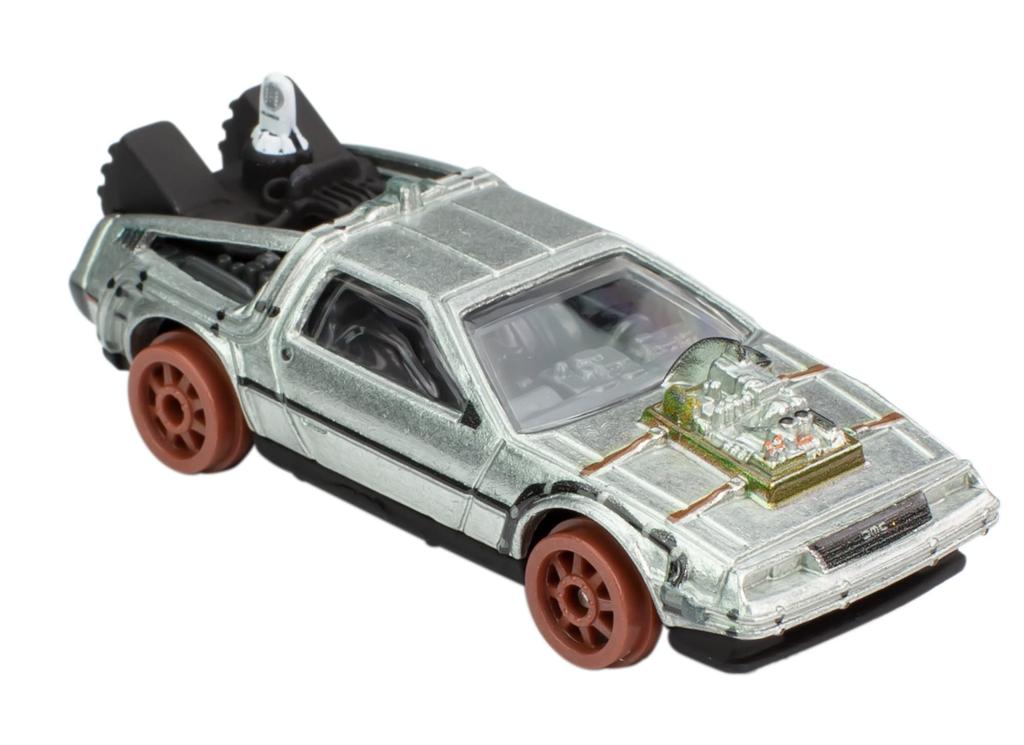 Hot Wheels Retro Entertainment Back To the Future Time Machine (Ages 3 and Up) HCP22 Silver