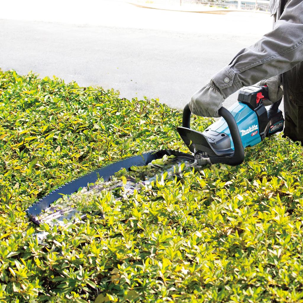 Makita 500mm Cordless Hedge with 2 Batteries and Charger Trimmer, 40Vmax, 2.5Ah, (MUH002GRDX)