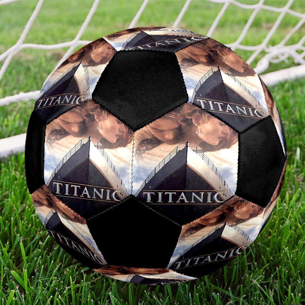 Titanic Theme Size 5 Soccer Ball, Suitable for Both Indoor and Outdoor Matches, a Gift Suitable for Everyone.