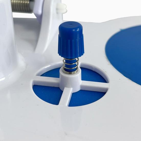 Щетка для чистки бассейна с редукционным клапаном давления воздуха, пружинным фиксатором, щетиной по всему периметру, скребком для чистки