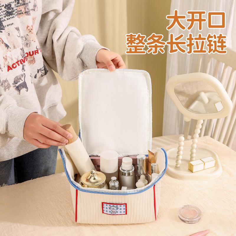 Large Capacity Cute Makeup Bag with Zipper Closure Portable Cosmetic Organizer Bag with Handle for Outdoor Travel School Use