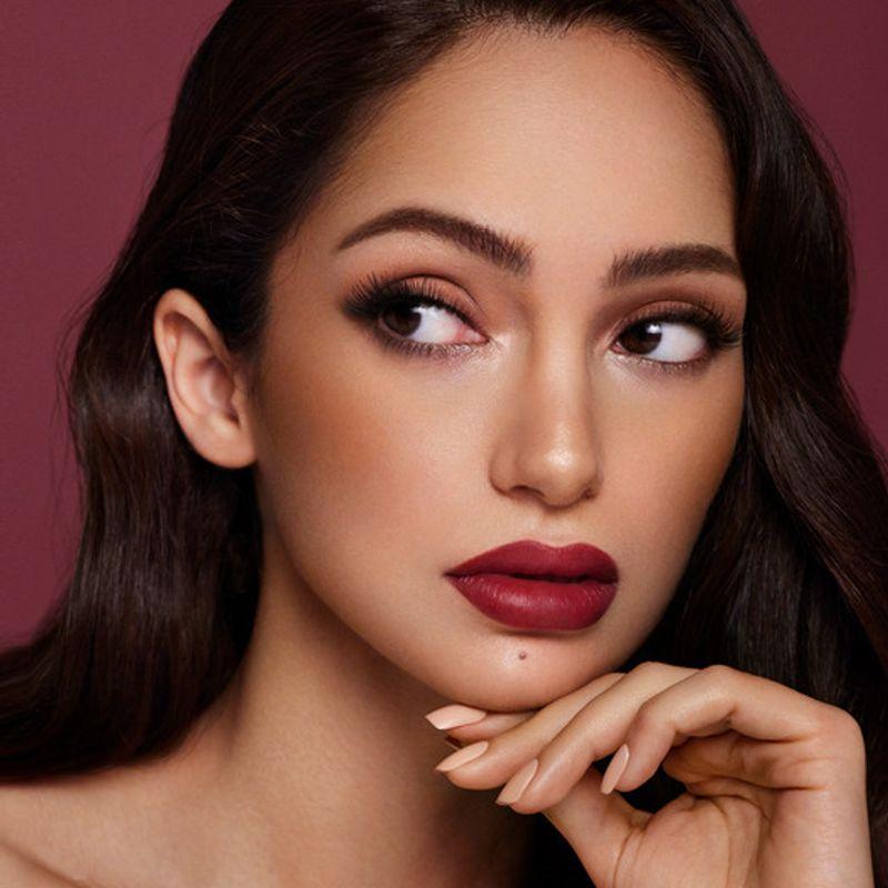 Petal Touch Увеличивающий Объем Велюр для Губ