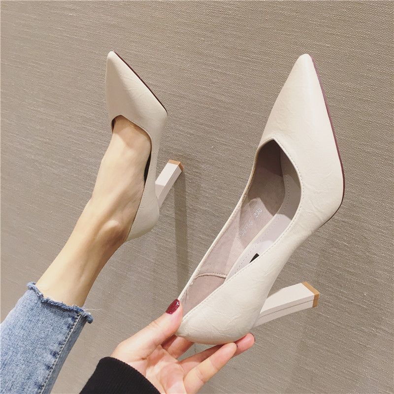 Черные туфли на высоком каблуке женские толстые каблуки весна 2025 новый темперамент профессиональный универсальный интернет знаменитость сексуальные заостренные одинарные туфли женские