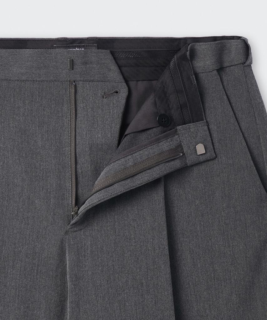 MUSINSA STANDARD Wide Bermuda Hidden Banding Half Slacks [Medium Gray]