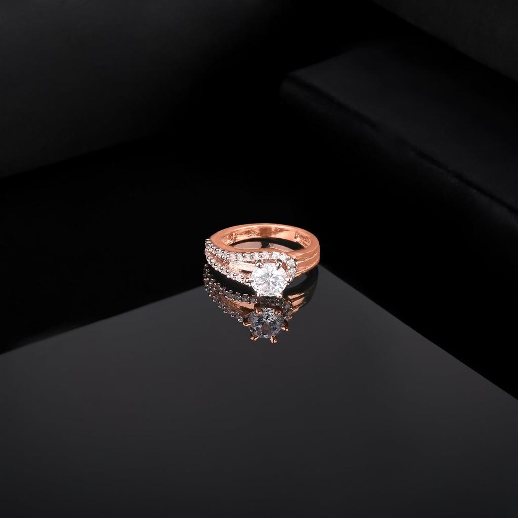 Женское красивое кольцо-пасьянс Estele с покрытием из розового золота и цирконием на палец