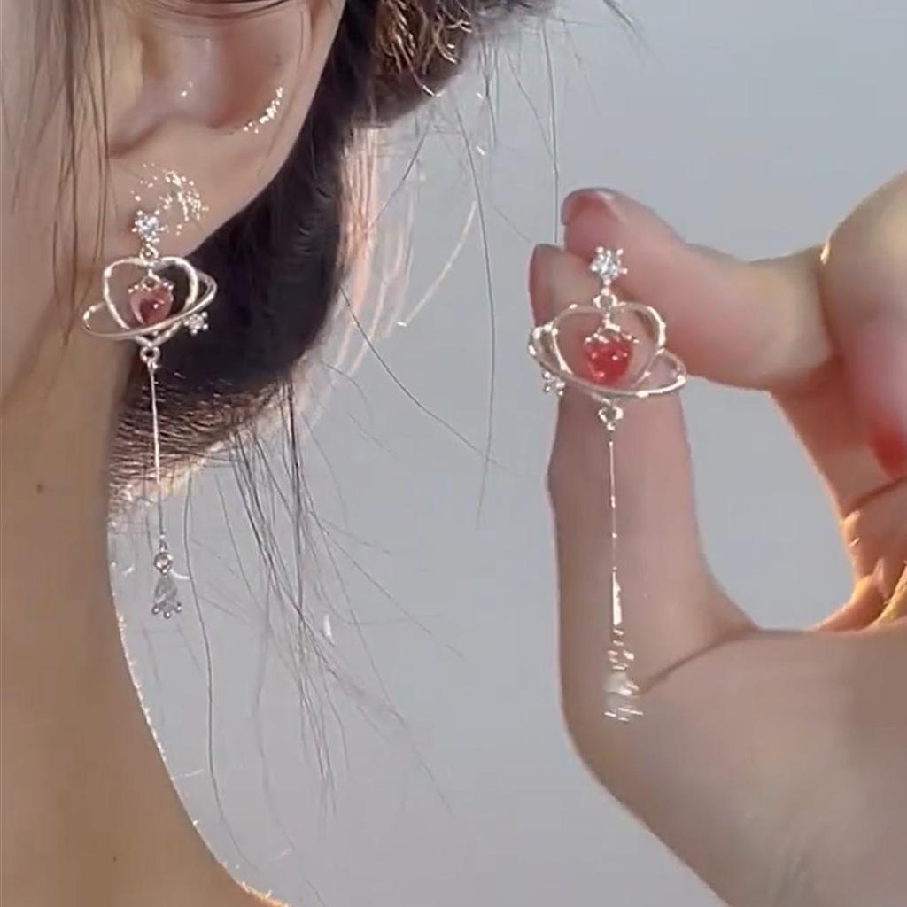 Элегантные серьги-клипсы «Кошачий глаз» с кисточкой из страз – Прокалывание не требуется