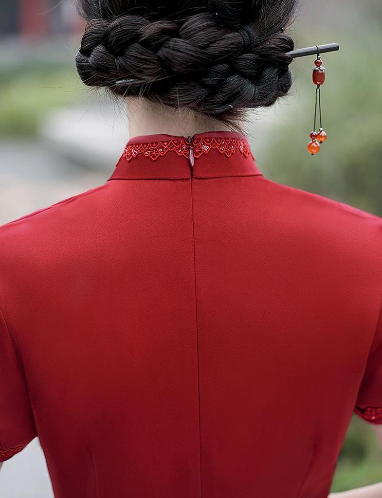 Elegant Slim Cheongsam Dress In Thickened Imitation Silk with Heavy Acetic Acid Satin – Red, Black, Green for Daily or Bridal Wear