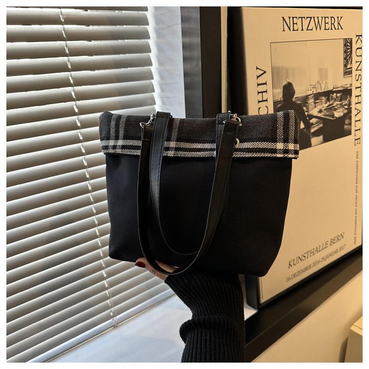 Премиальная клетчатая сумка-тоут женская 2024 новая нишевая ткань Оксфорд Spice Girl средневековая сумка пригородная универсальная сумка через плечо