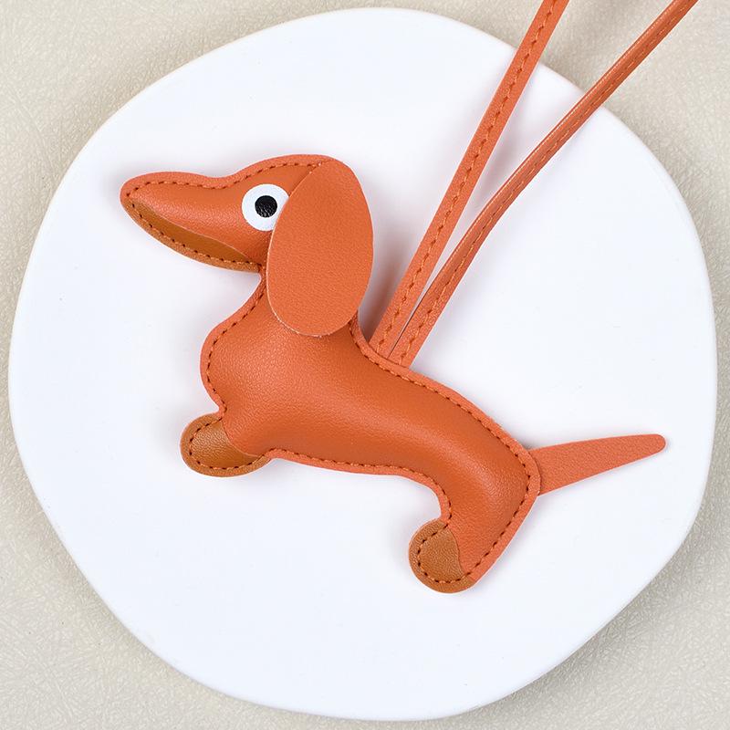 Мультяшный кожаный брелок с таксой: Шарм для сумки для питомца и украшение для чехла телефона