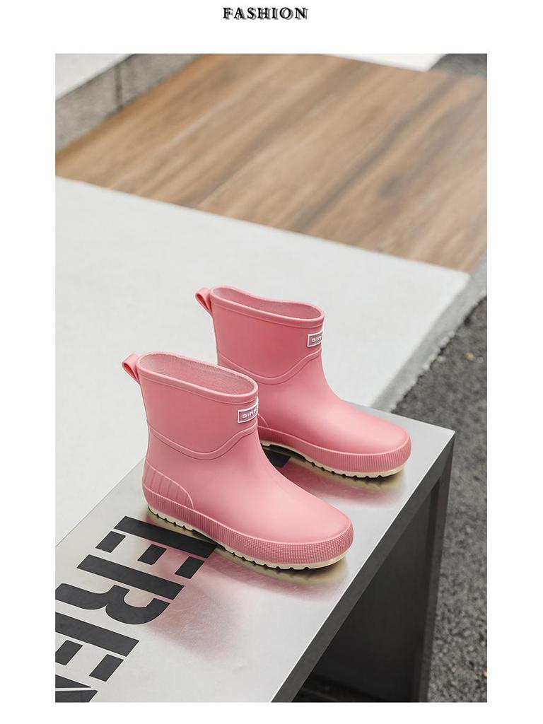 Модные женские резиновые сапоги в японско-корейском стиле — водонепроницаемые, нескользящие, прочные, с мягкой подошвой, удобные для использования на открытом воздухе, в магазинах, на кухне.