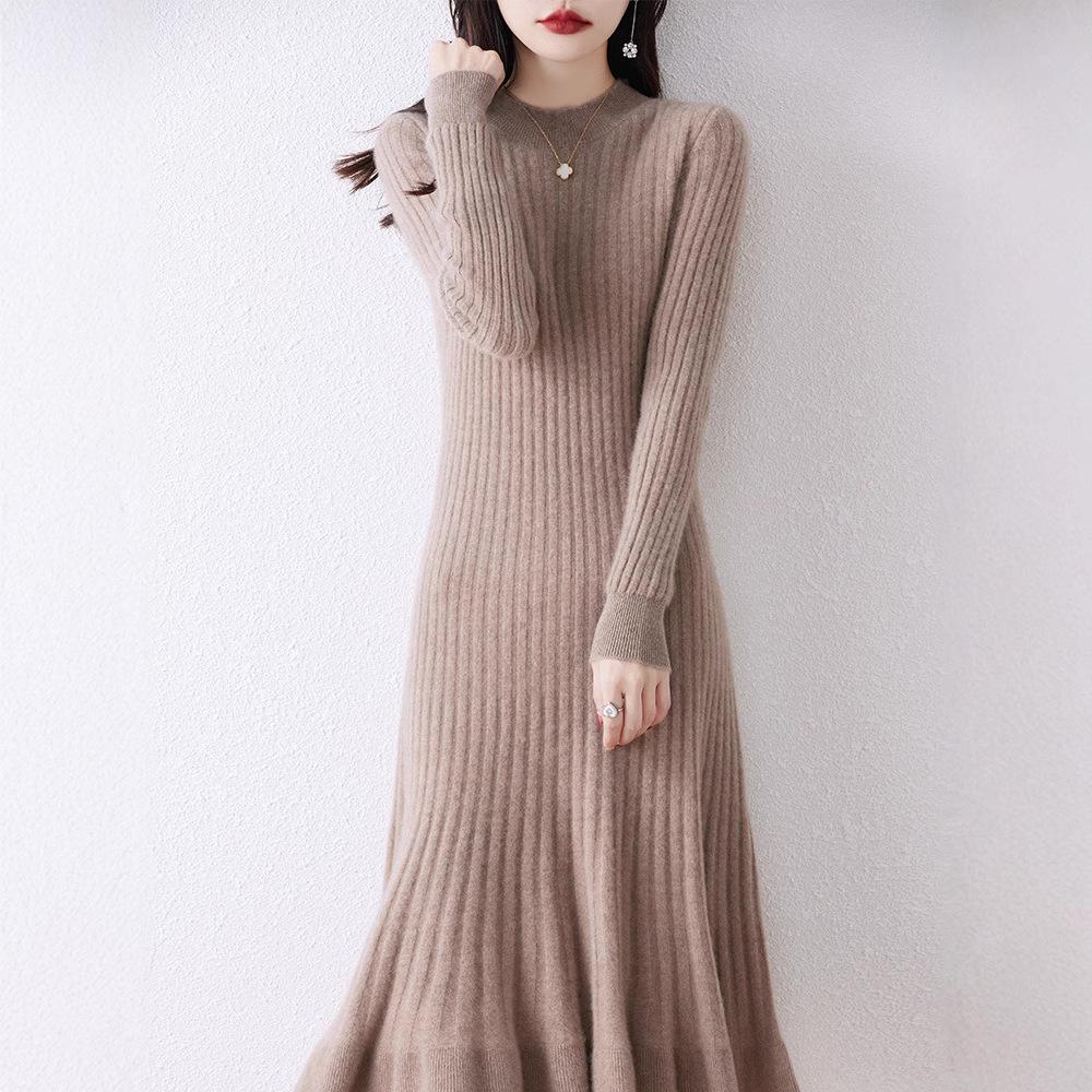 Женское очень длинное шерстяное платье - Приталенное, Круглый вырез, Осень/Зима