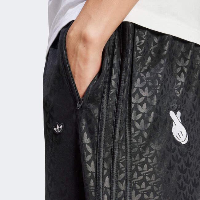 Adidas Originals X Mickey Mouse Collaboration SS24 Mickey Glove Print Logo All-Over Three-Stripe Side Knit Sweatpants Men Bottoms Black IY2277