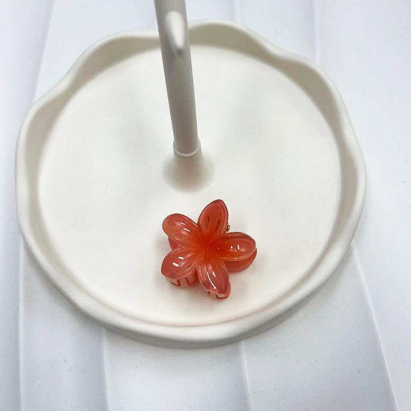 Европейский и американский Франжипани 4 см Модный зажим-краб для волос для пляжного отдыха