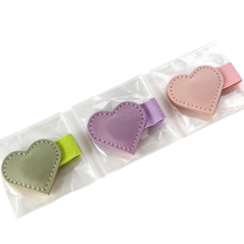Cute Design Heart-Shaped Book Marks with Pen Holder Reading Gifts Magnetic Leather Bookmarks Girls