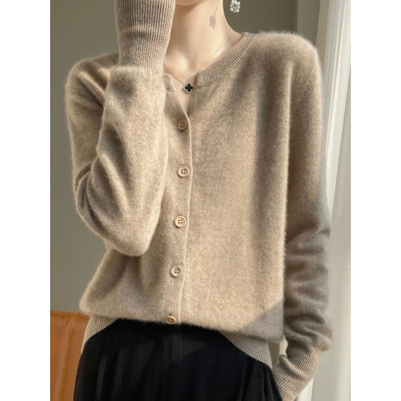 DAFIFY Women's Fashion Casual Fall Winter Solid Color Print Long Sleeve V-Neck Sweaters