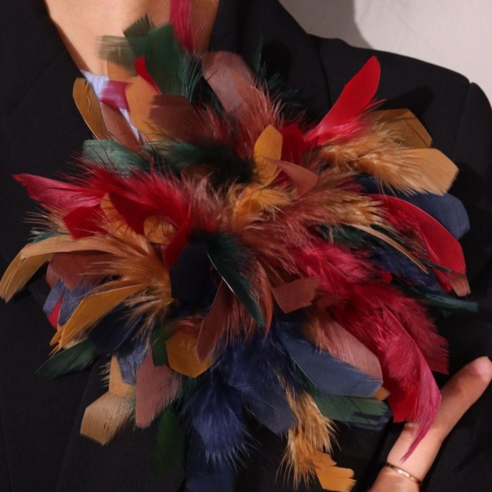 Lightweight Artificial Feather Lapel Pin Colorful Exaggerated Feather Brooch Party