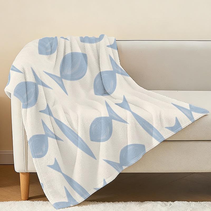 Plush Flannel Throw Blanket with Blue Fish Design – Soft Warm Fleece, Machine Washable, Ideal for Home, Office Naps, Christmas & Halloween Gifts