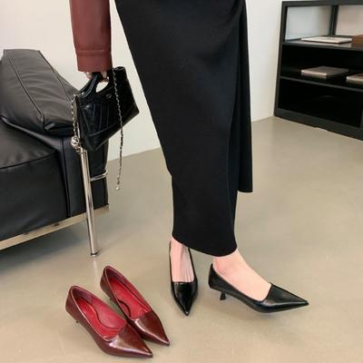 Весна и осень 2025 новая модная универсальная обувь в французском стиле темпераментная светская львица туфли-лодочки с острым носком на шпильке женская обувь