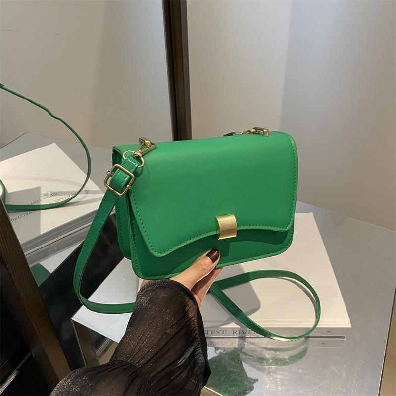 Autumn Fashion Commuter Bag Versatile Single Shoulder Crossbody Small Square Bag Niche High Value Baguette Bag Underarm Bag