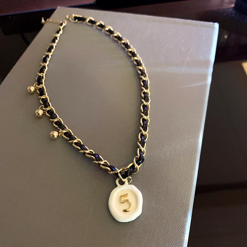 Ожерелье-подвеска "Черное сердце" из титановой стали - Нишевый дизайн высокого класса, цепочка для свитера