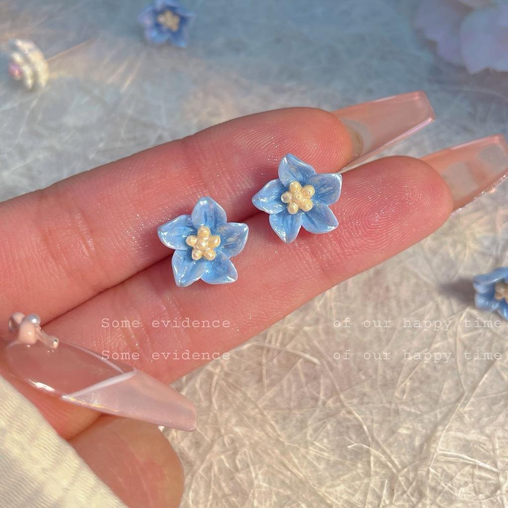 Spring and summer blue small petal stud earrings temperament small sweet delicate flower earrings small fragrant wind orchid earrings