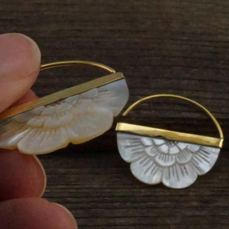 2 Изысканные серьги-подвески с резными цветами, Женские аксессуары для праздничной вечеринки в ретро-стиле