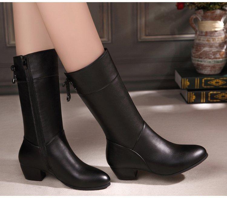 Модные резиновые сапоги для женщин, черные, из искусственной кожи 2024, женская обувь, сапоги до середины голени, нескользящий дизайн, весна-зима 2024, новинка