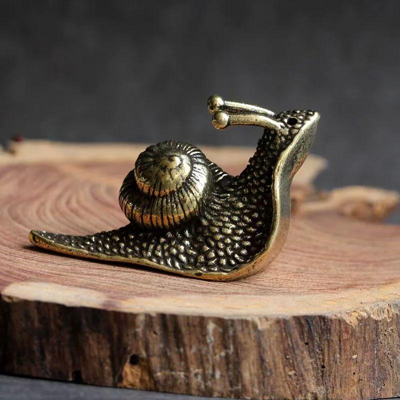 Solid Copper Snail Top Ornaments Brass Simulation Animal Figurines Tea Pet Miniatures Home Use Decorations Feng Shui Gift Idea