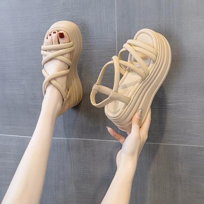 Модные босоножки на танкетке с перекрестным ремешком, женские летние женские шлепанцы на массивной платформе с босоножками на толстой подошве, шлепанцы