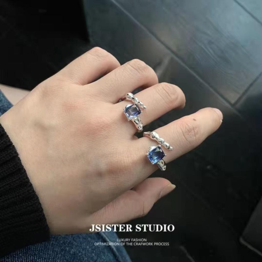 Creative Design Chameleon Blue Zircon Ring for Woman Personality Trend Geometric Liquid Irregular Ring Jewelry