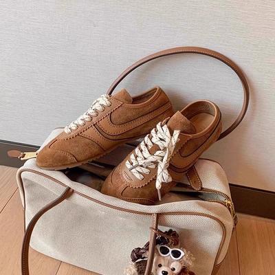 Ретро немецкие кроссовки женские 2025 женские туфли на плоской подошве одинарные осенние новые мягкие кожаные женские туфли для езды на велосипеде повседневная обувь