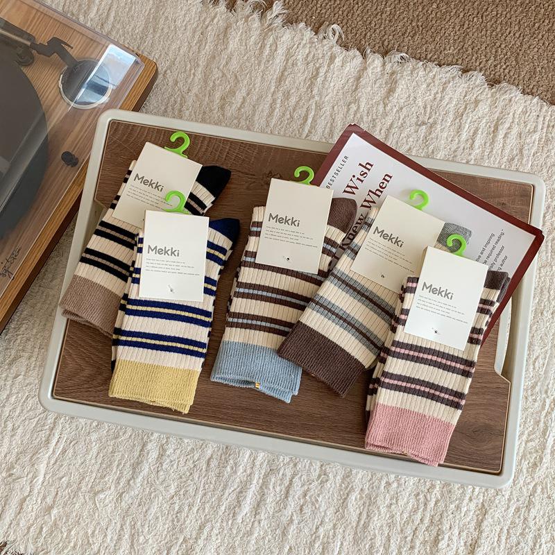 Women's Korean Style Autumn & Winter Contrast Stripe Cotton Socks