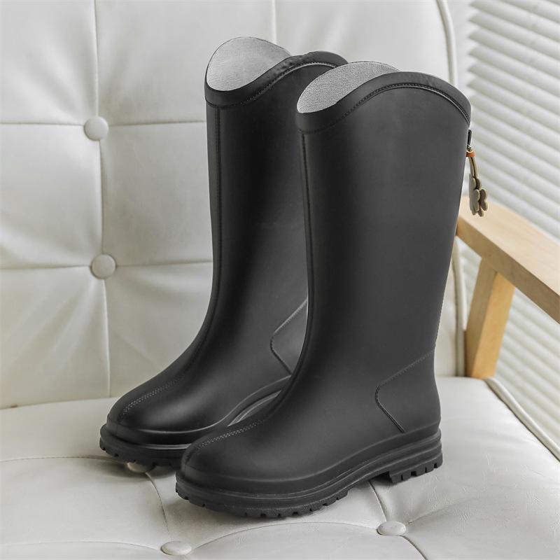 Женские резиновые сапоги в корейском стиле с бархатной подкладкой — теплые, удобные, износостойкие, с мягкой резиновой подошвой