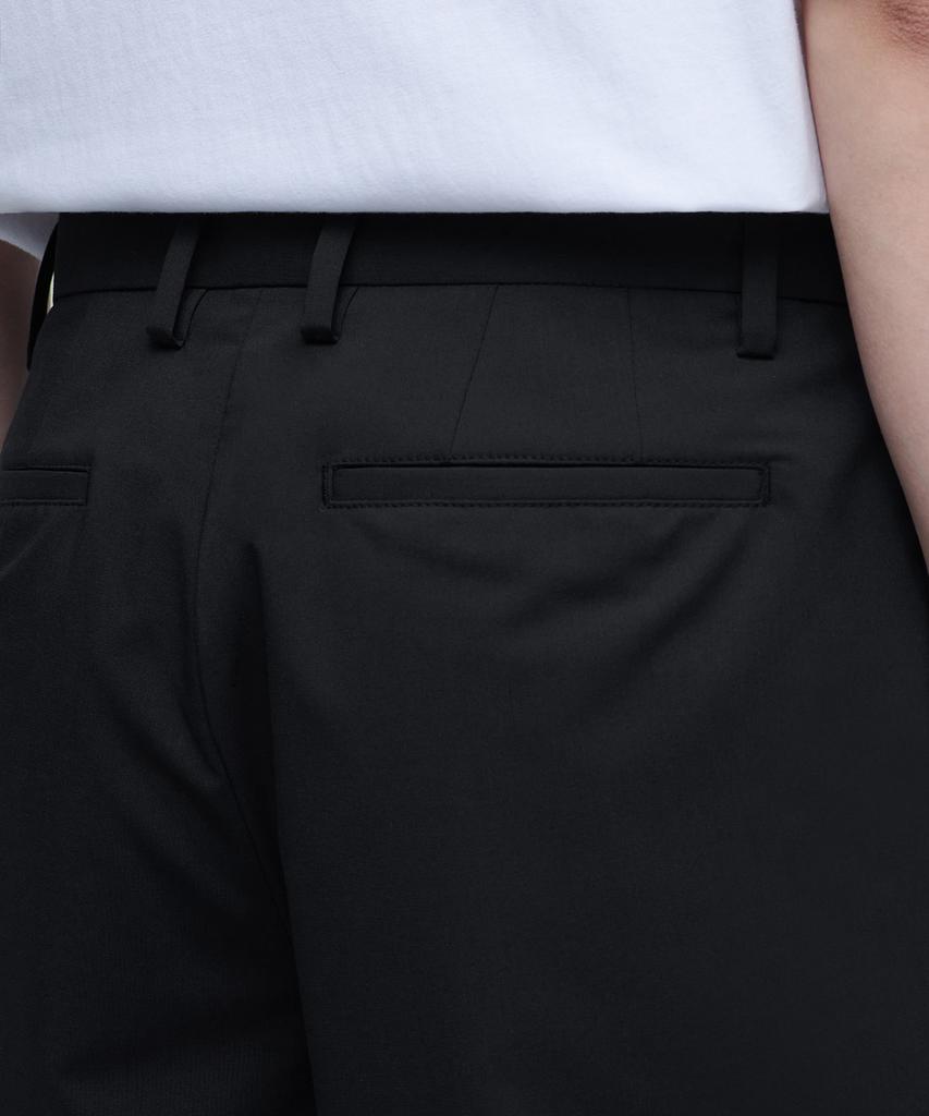 MUSINSA STANDARD [Cooltandard] Hidden Elastic Waist Half Slacks [Black]