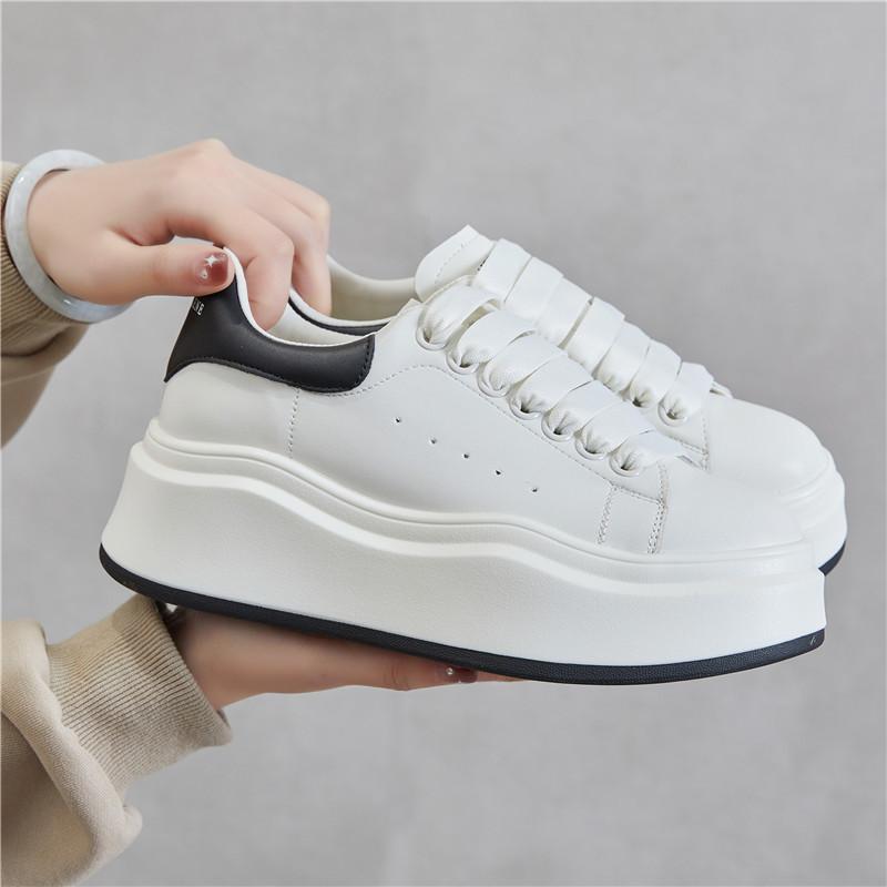 Thick-soled Little White Shoes Women's New Summer Versatile Mesh Breathable Heightening Board Shoes