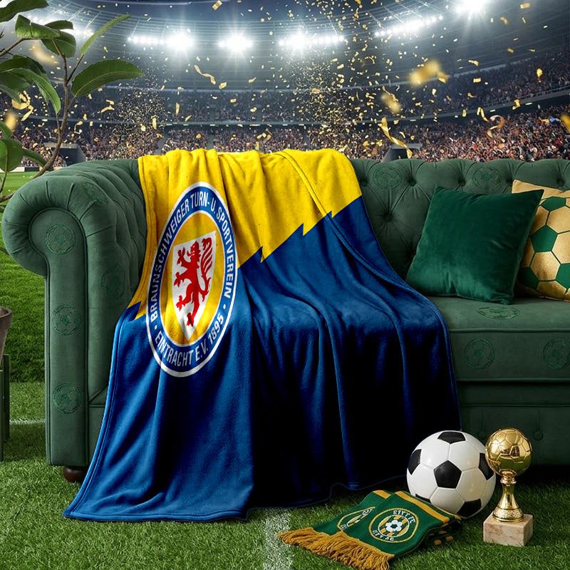 Braunschweig Fc Crest Design Throws Blanket Flannel Blankets Plush for Couch Bed Gifts for Men Women Travel picnic blanket Christmas fan gifts