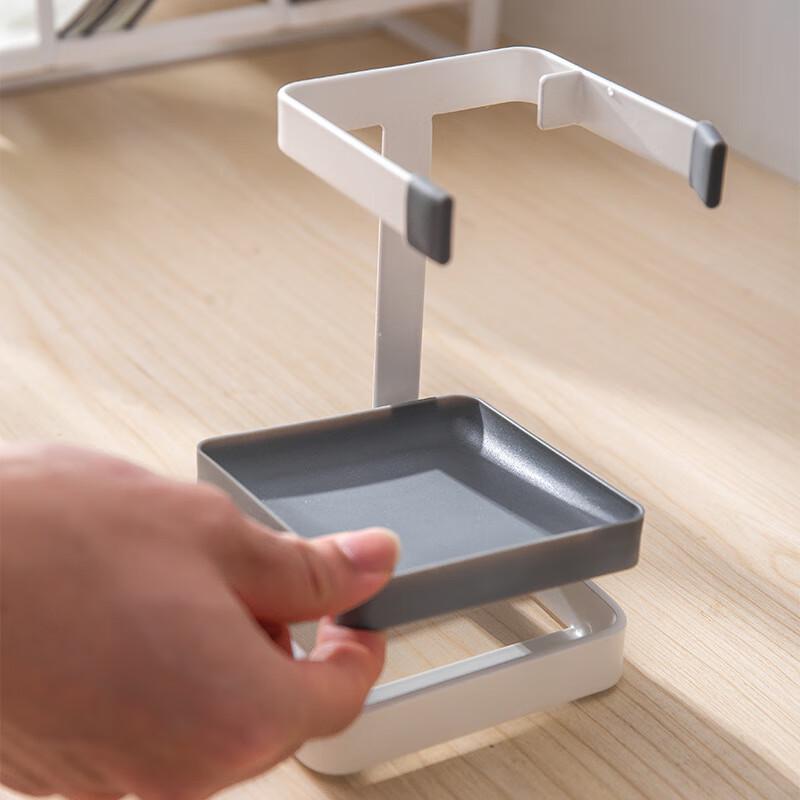 Punch-Free Kitchen Pot Lid and Ladle Holder