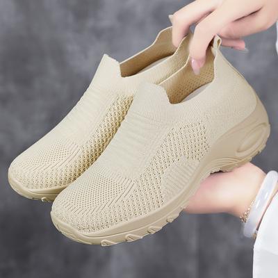 Женская спортивная и повседневная легкая удобная нескользящая мягкая эластичная дышащая толстая подошва высота модная корейская версия обуви со стременами