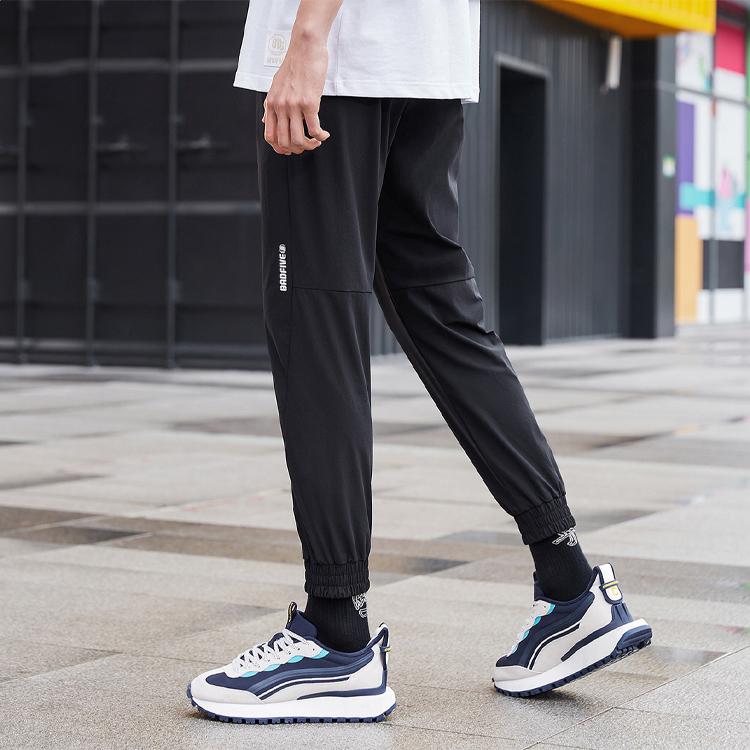 Спортивные брюки Li Ning Anti-Five Logo мужские брюки черные AYKR133-2