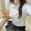 Короткая белая футболка с длинными рукавами на правом плече для женщин в начале осени, новая облегающая футболка с открытым пупком и топом Fishbone с высокой талией