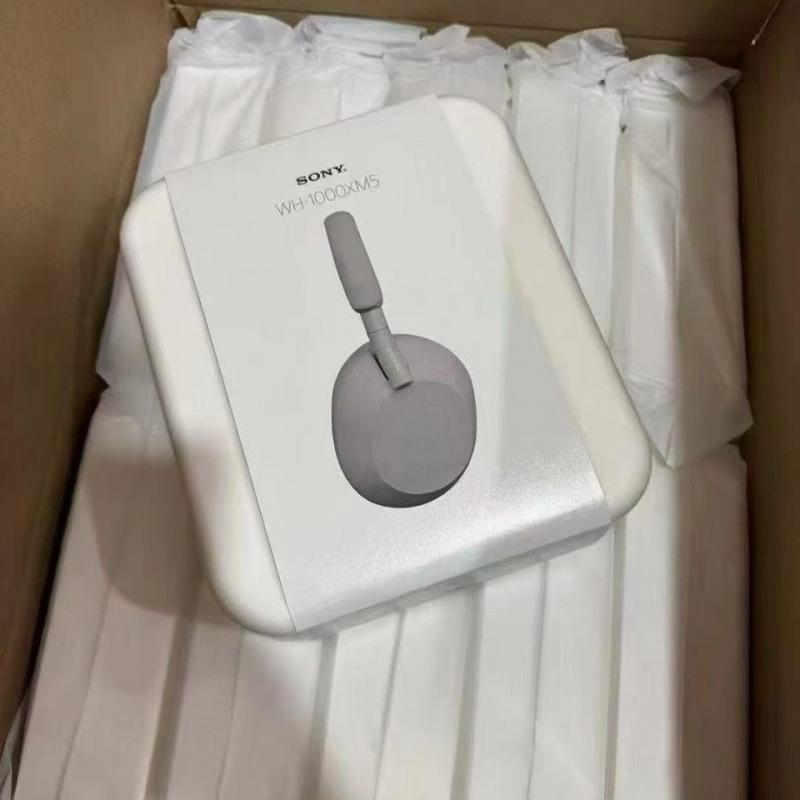 Wireless Noise-Cancelling Over-Ear Bluetooth Headphones WH-1000XM5