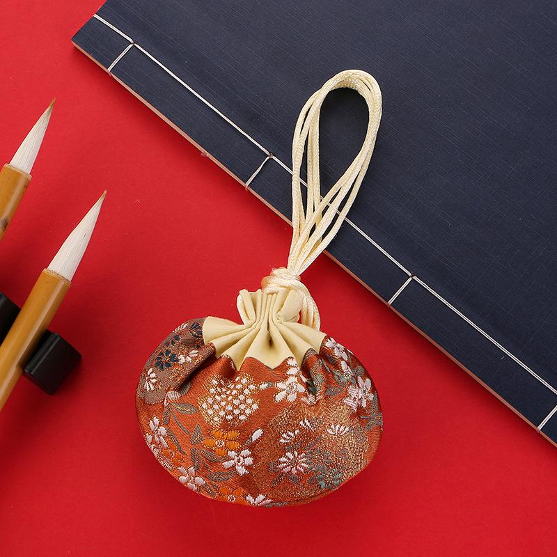 Sachet Hanfu Pouch: Traditional Chinese-Style Portable Scented Bag and Mosquito Repellent