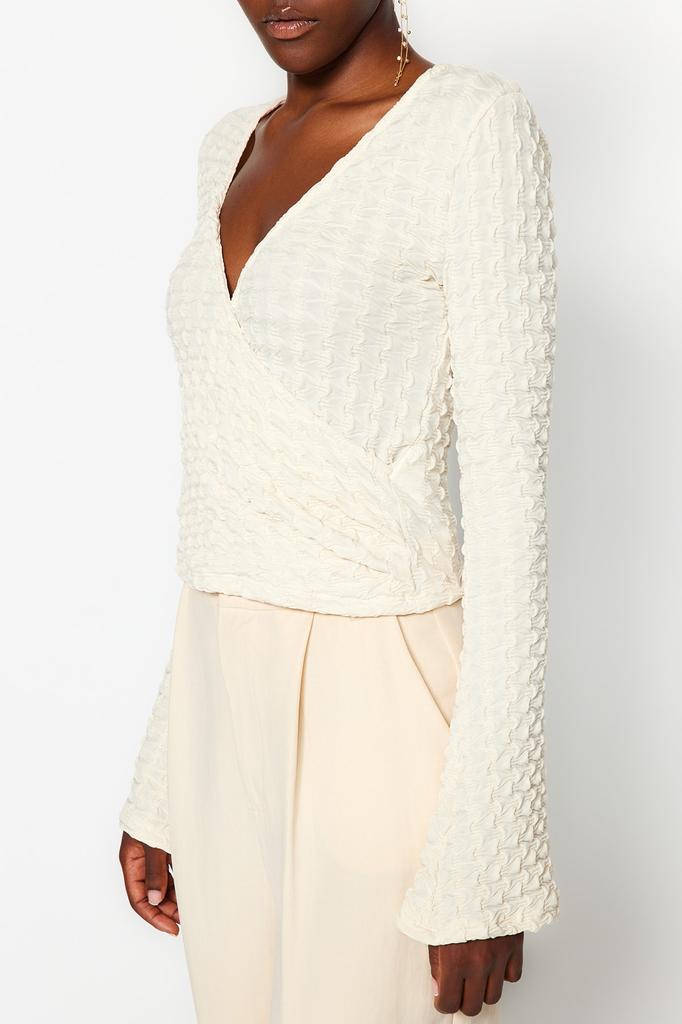 Женская стильная блузка Бежевая укороченная трикотажная блузка из фактурной ткани премиум-класса с вырезом обычного размера