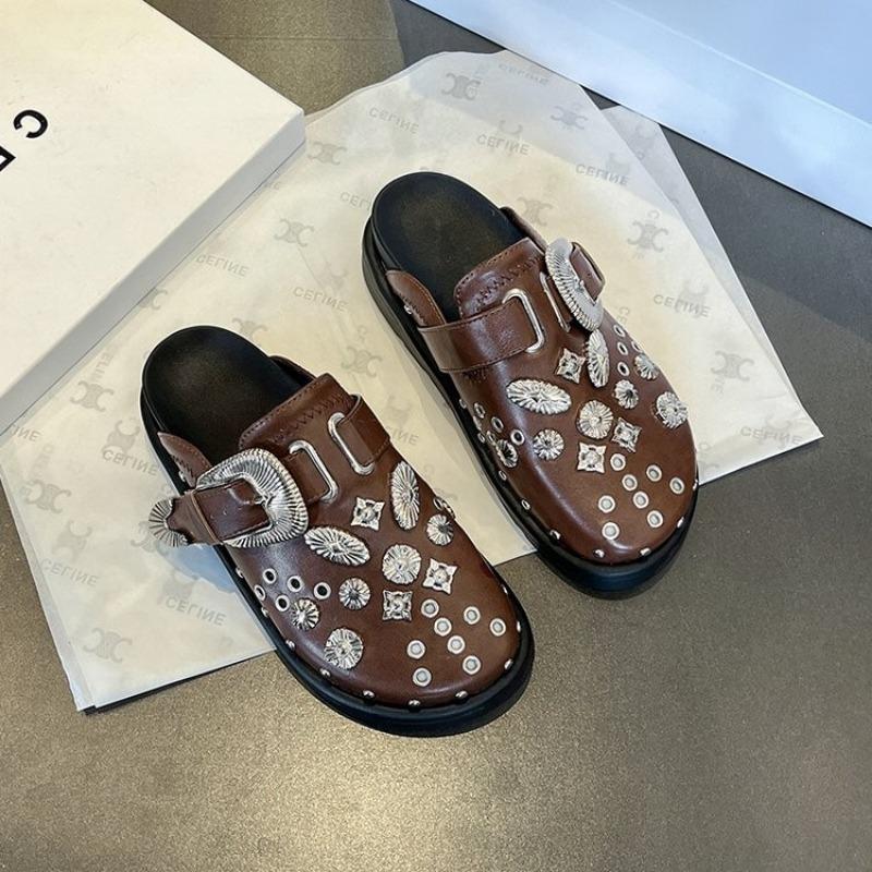 Летние женские тапочки на платформе с заклепками в стиле панк-рок из кожи с креативными металлическими аксессуарами Повседневная обувь для вечеринок Женская уличная обувь